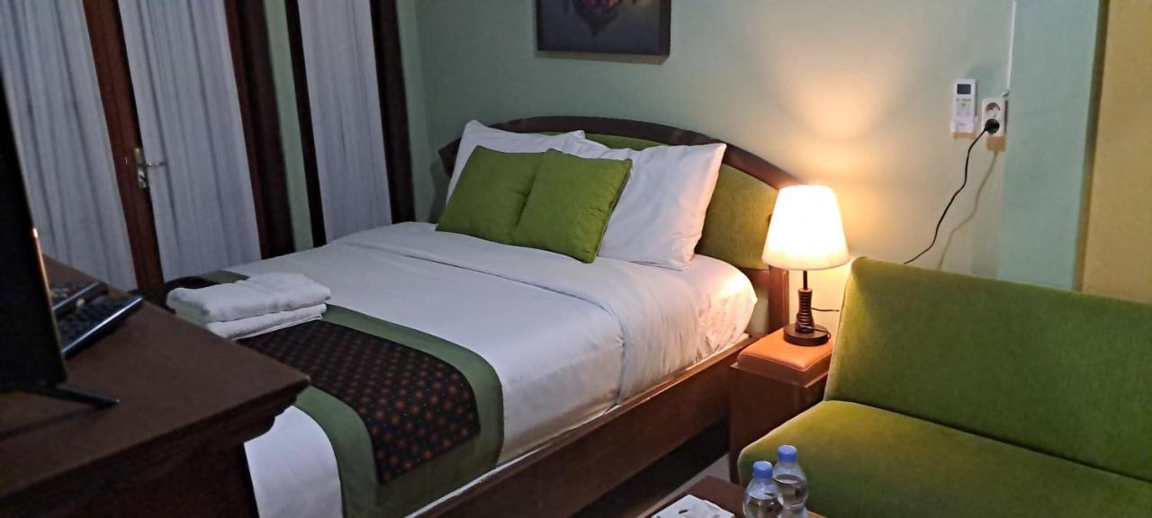 Griya Jene Homestay Syariah Ngabean Exteriér fotografie